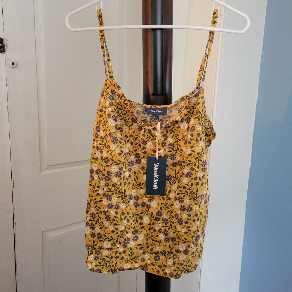 DONATING SOON Floral Top